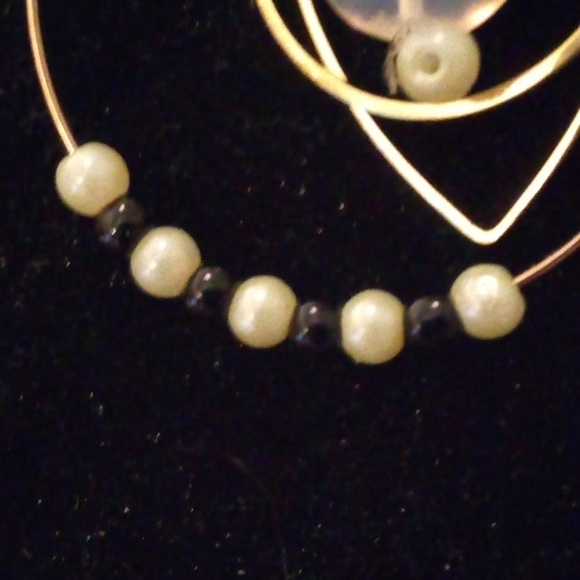 ❤️ Handmade Triple Hoop Pearl & Black Stone Dangle Earrings With Opalite Drop - Picture 2 of 5